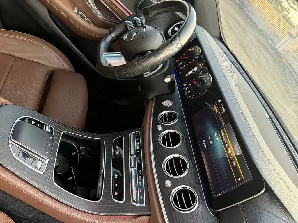 Mercedes-Benz E-Class — миниатюра 15