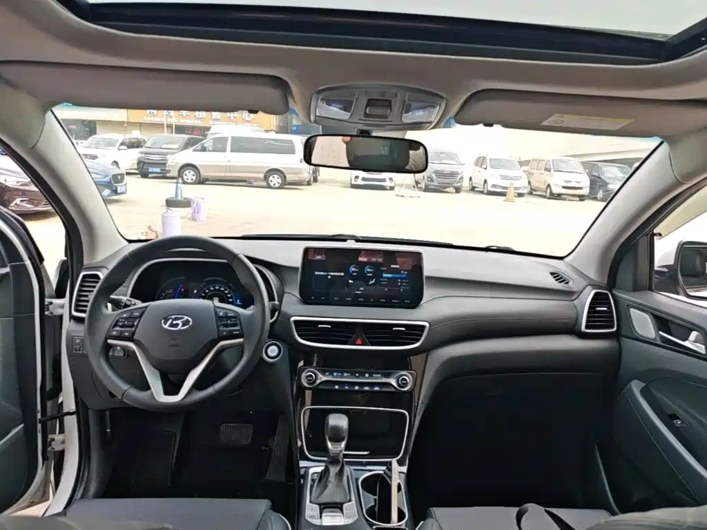 Hyundai Tucson — миниатюра 10