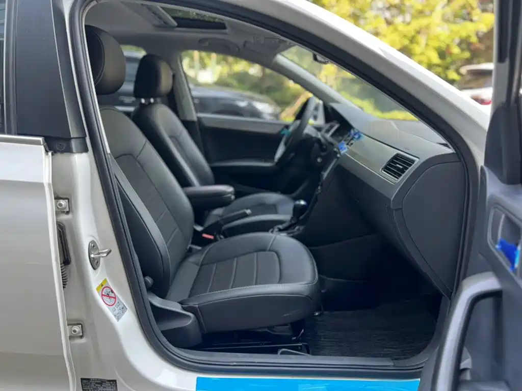 Skoda Rapid Spaceback — миниатюра 17