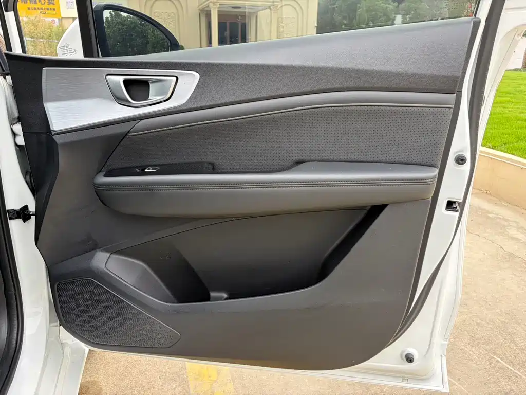 Wuling Jiachen — миниатюра 18