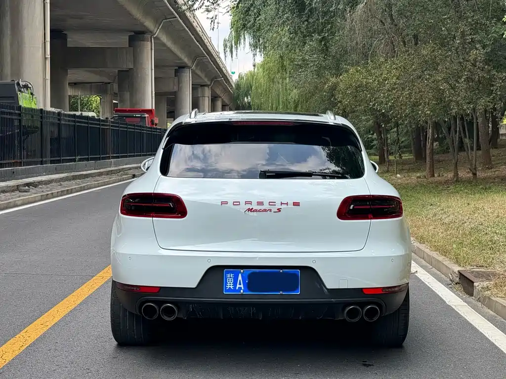 Porsche Macan — миниатюра 18