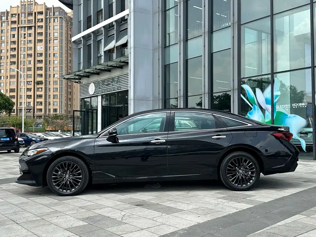 Toyota Avalon — миниатюра 3