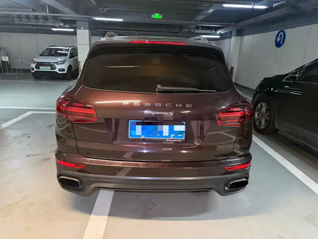 Porsche Cayenne — миниатюра 6