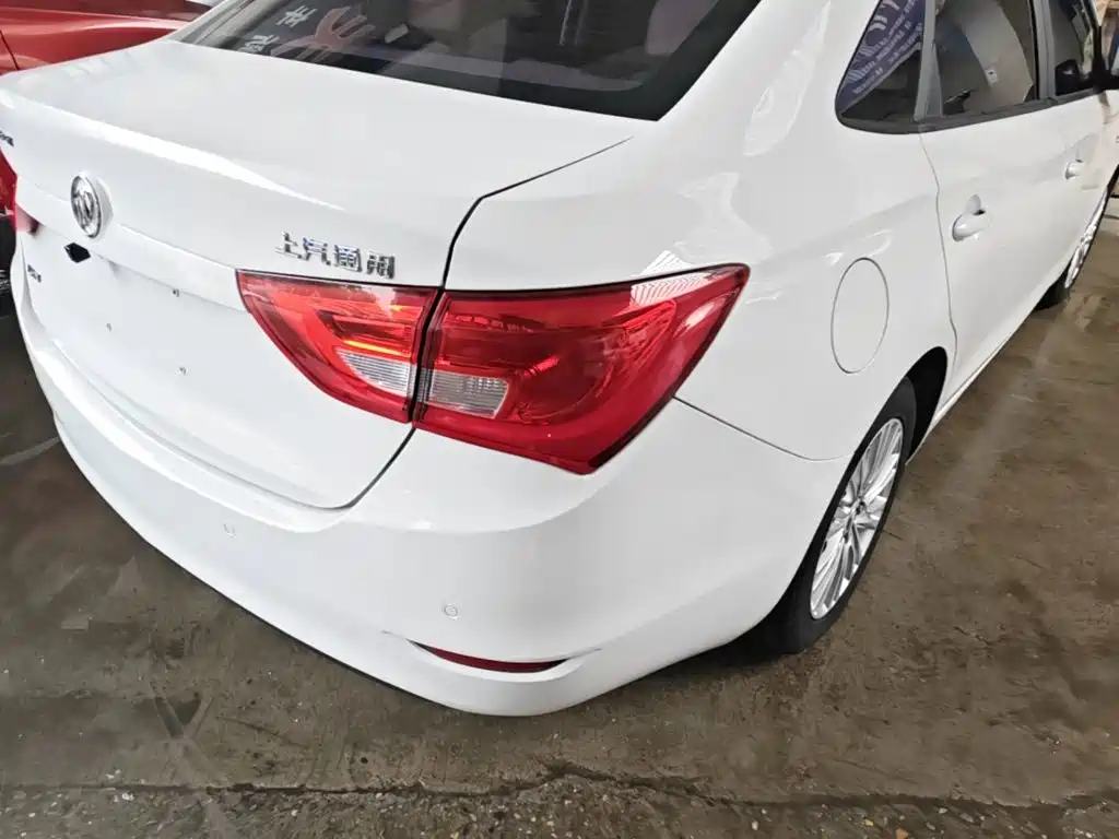 Buick Excelle — миниатюра 8