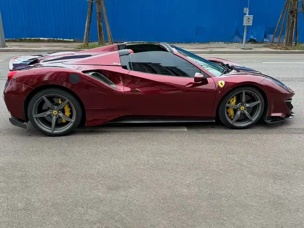 Ferrari 488 — миниатюра 3