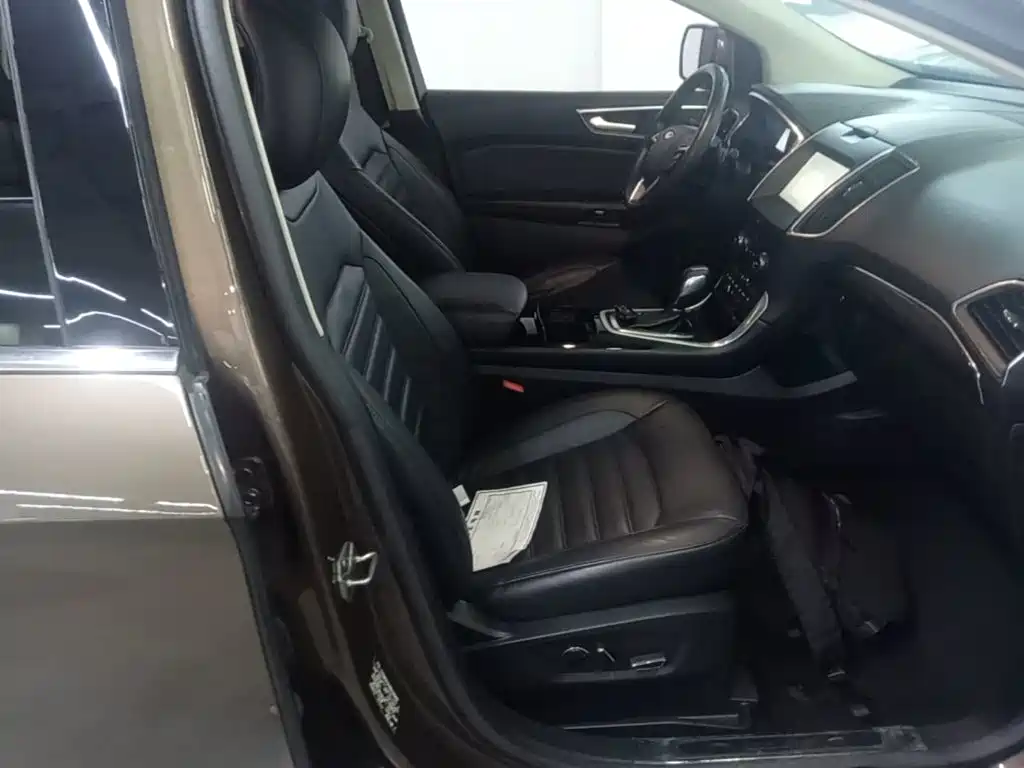 Ford Edge — миниатюра 25