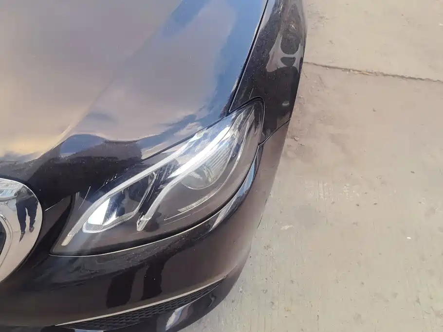Mercedes-Benz E-Class — миниатюра 5