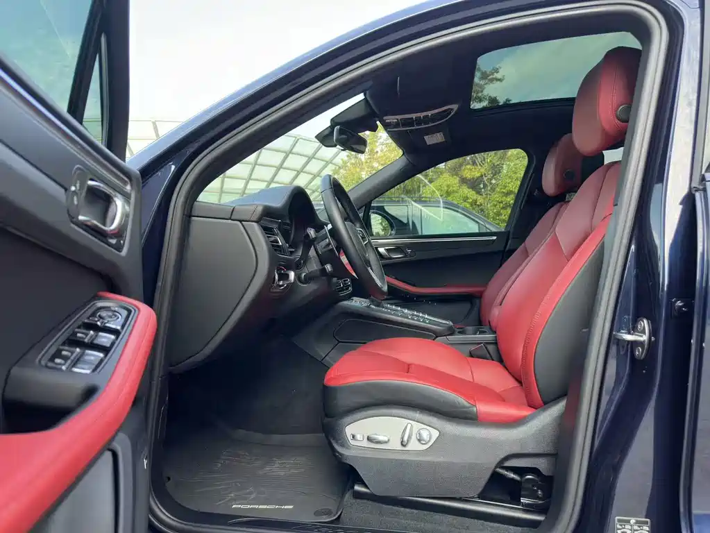 Porsche Macan — миниатюра 7