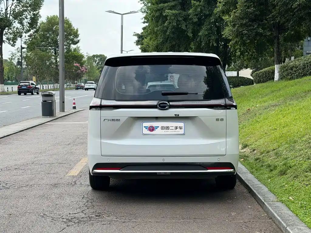 GAC Motor Trumpchi E8 PHEV — миниатюра 5