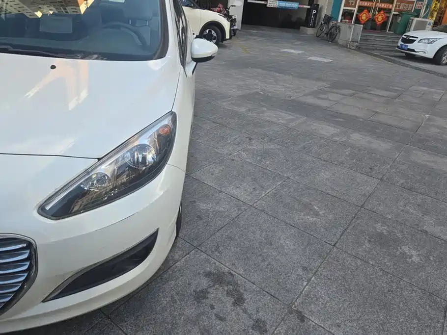 Peugeot 308 — миниатюра 5