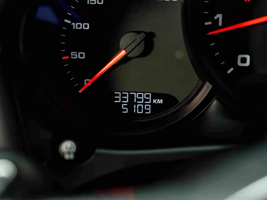 Porsche Macan — миниатюра 9