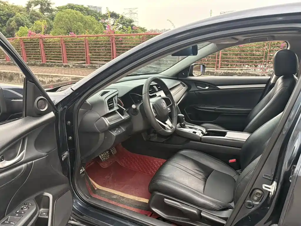 Honda Civic — миниатюра 8