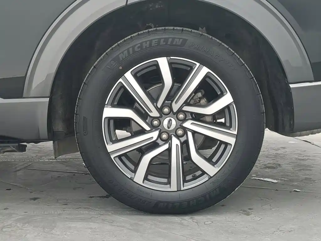 Ford Explorer — миниатюра 12