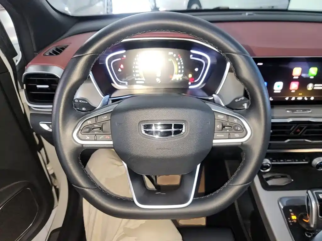 Geely Binyue — миниатюра 11