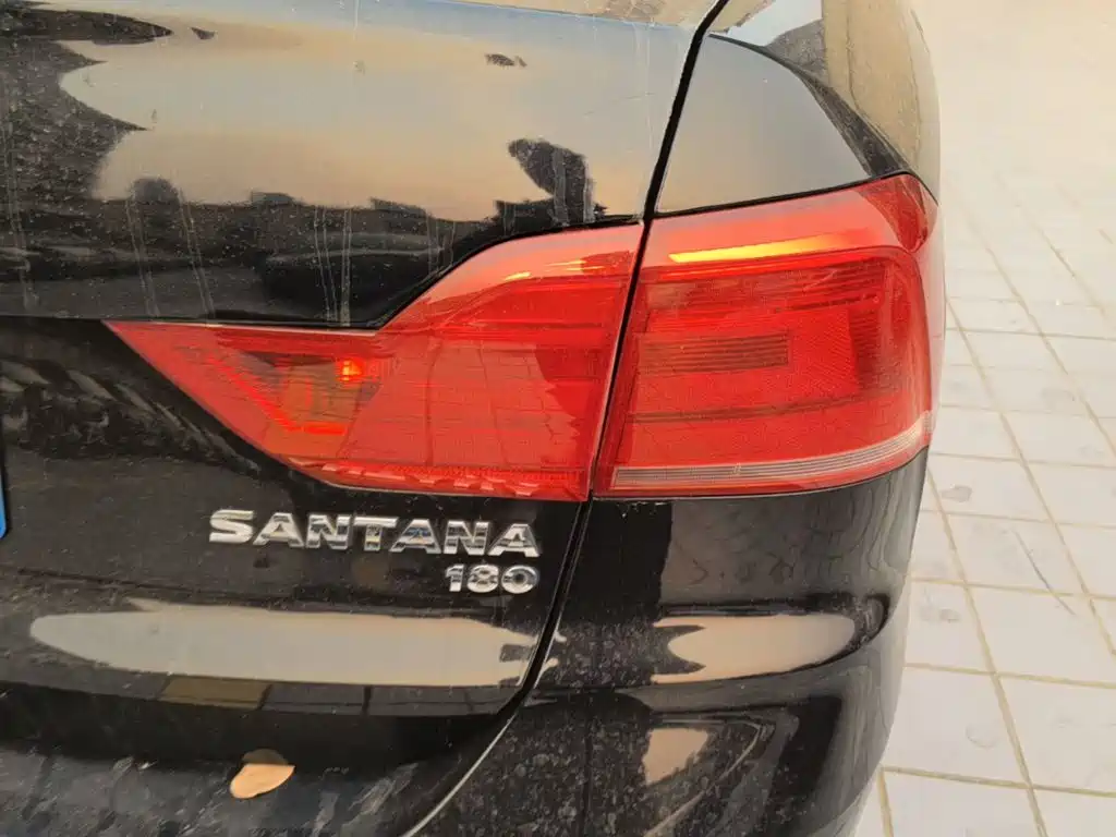 Volkswagen Santana — миниатюра 8