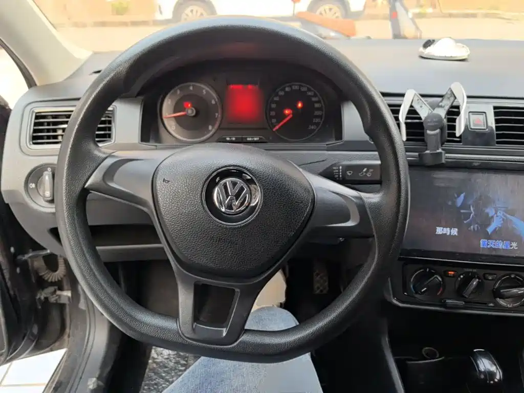 Volkswagen Santana — миниатюра 11