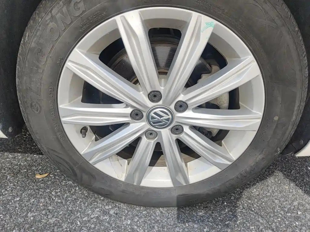 Volkswagen Touran — миниатюра 8