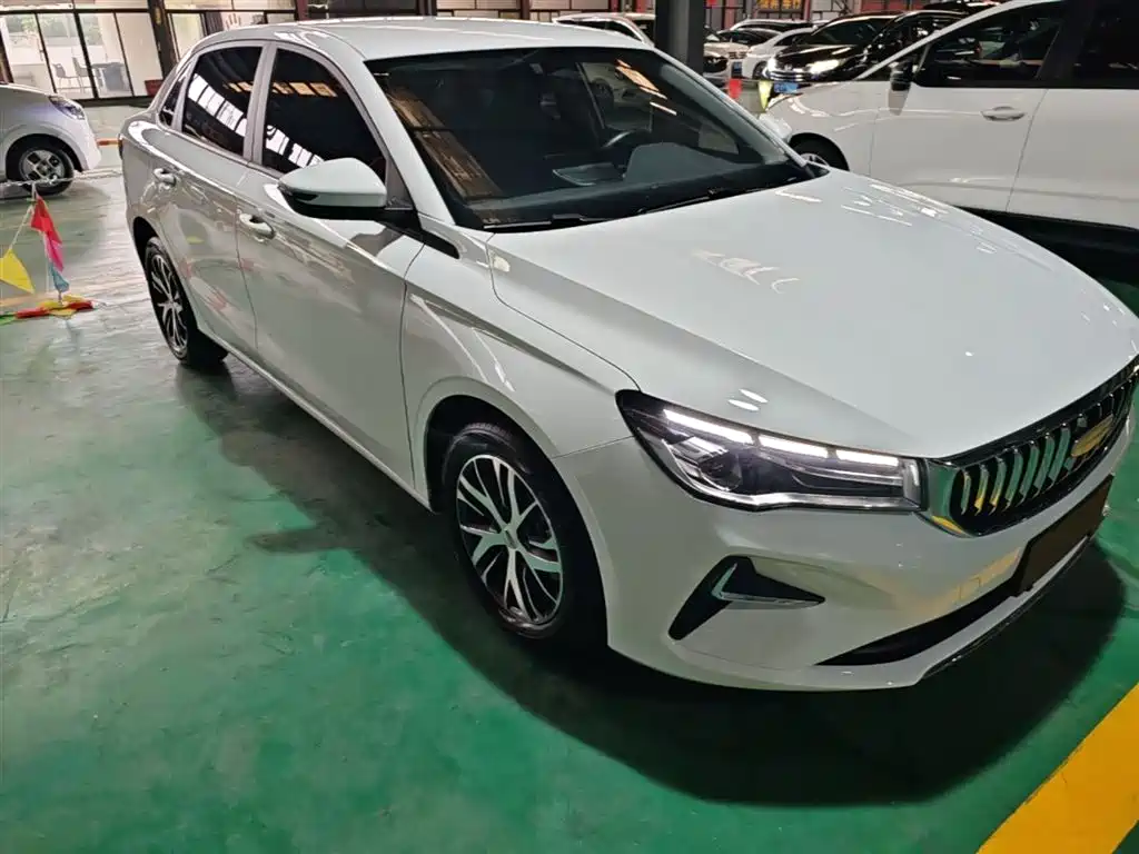 Geely Emgrand 2026 400 1.5L MT