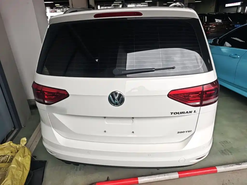 Volkswagen Touran — миниатюра 6
