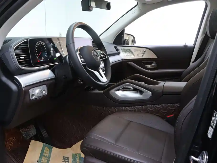 Mercedes-Benz GLE (Import) — миниатюра 13