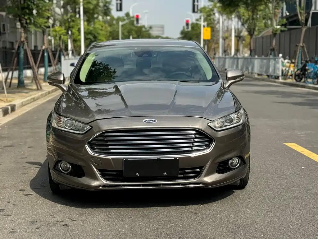 Ford Mondeo — миниатюра 2