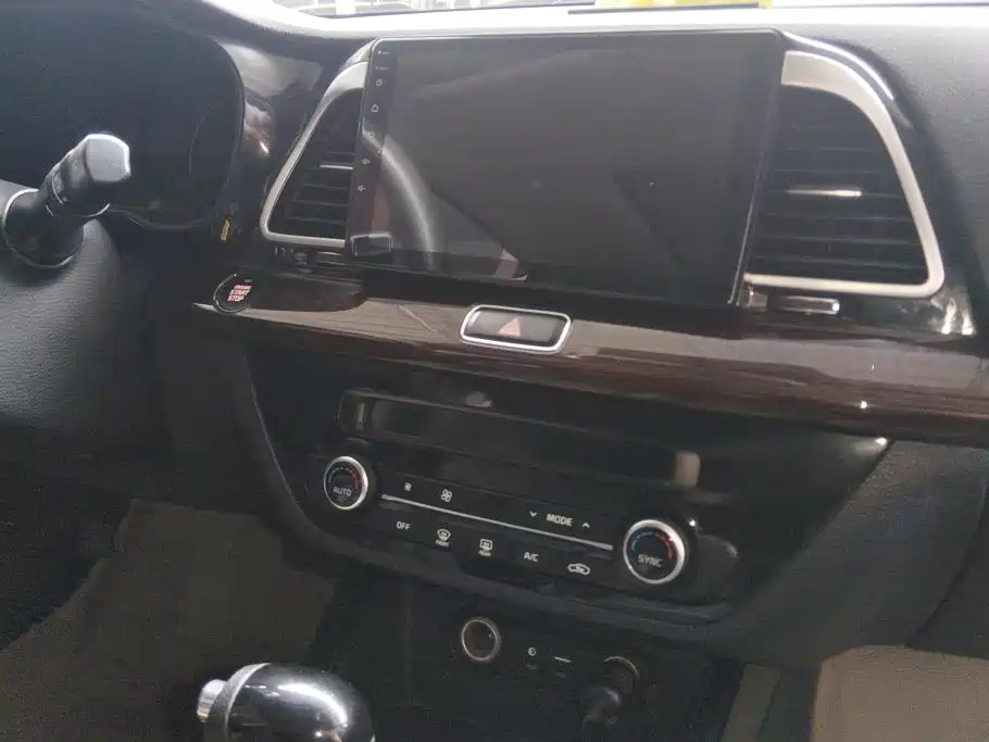 Kia K4 — миниатюра 13