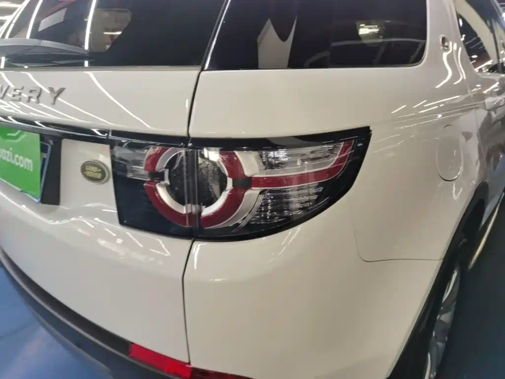 Land Rover Discovery Sport — миниатюра 8