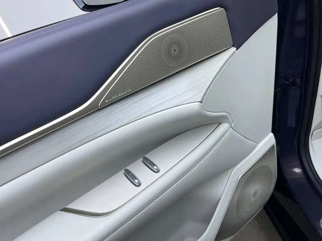 Buick Electra L7 — миниатюра 11