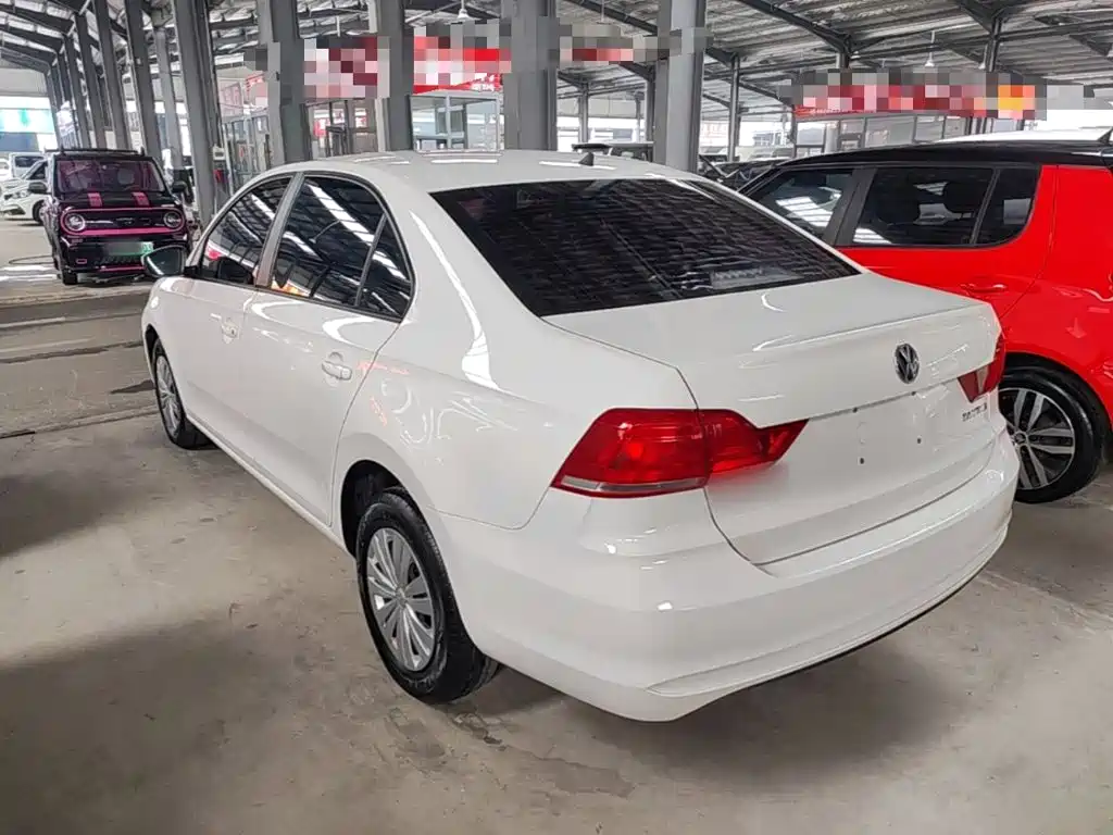 Volkswagen Santana — миниатюра 5