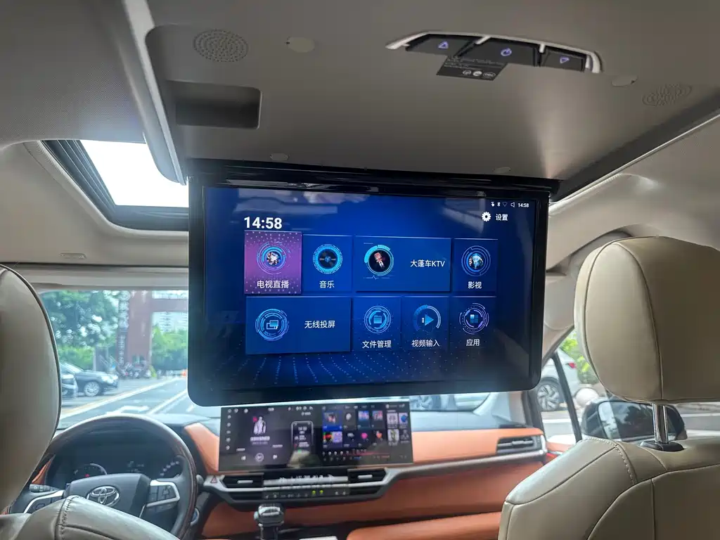 Toyota Granvia — миниатюра 11
