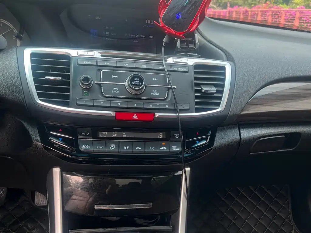Honda Accord — миниатюра 15