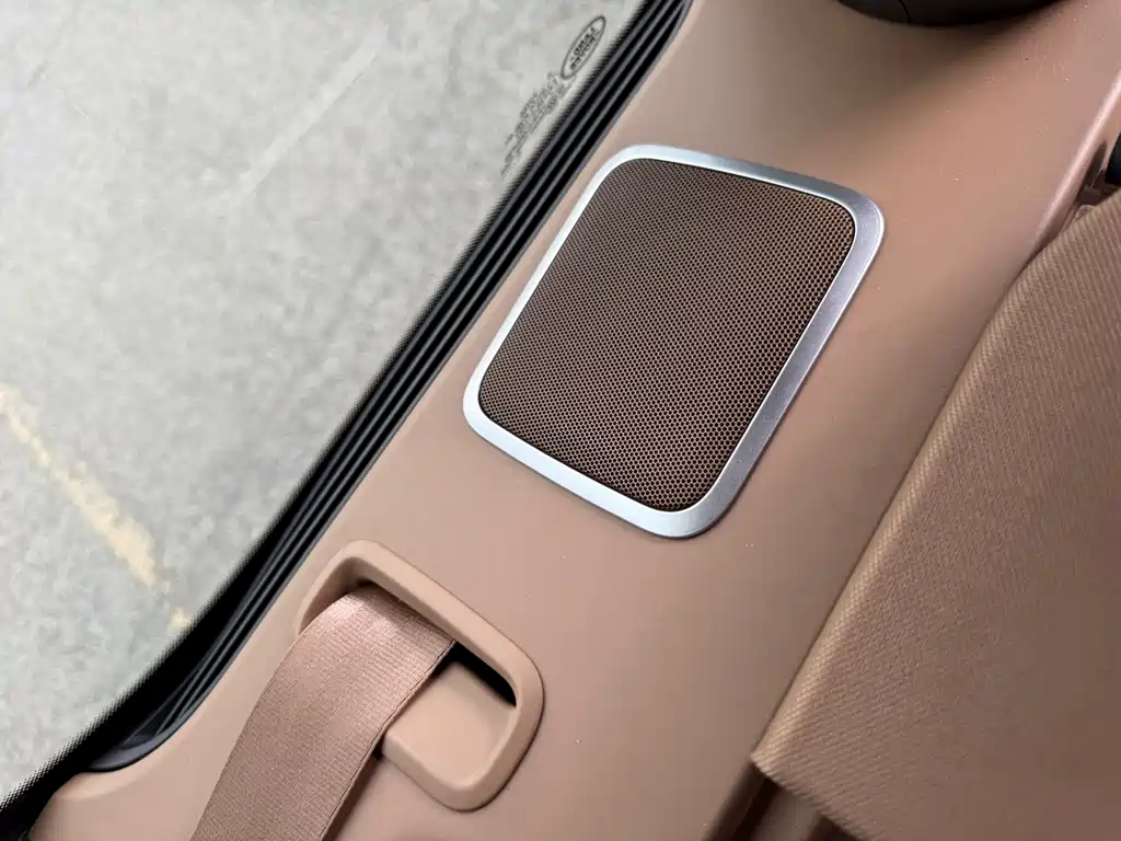 Land Rover Range Rover — миниатюра 27