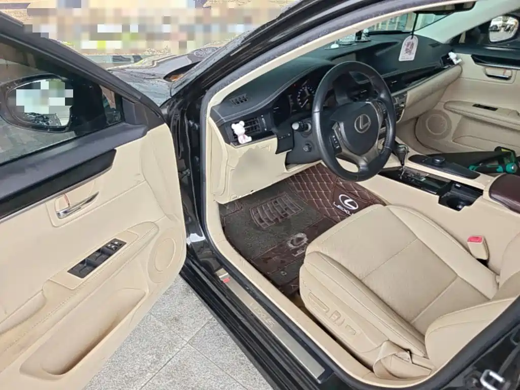 Lexus ES — миниатюра 16