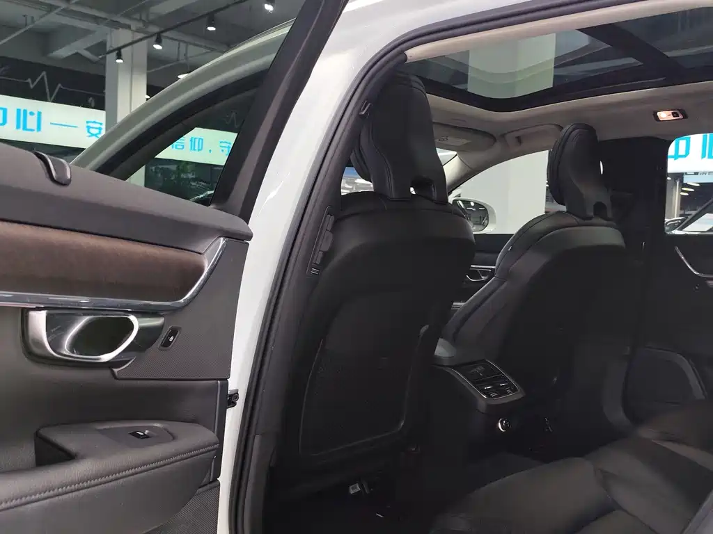 Volvo V90 — миниатюра 6