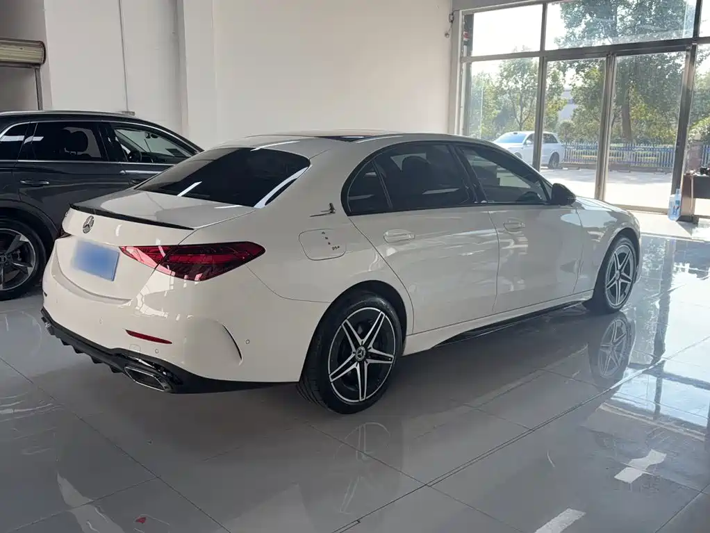 Mercedes-Benz C-Class — миниатюра 9