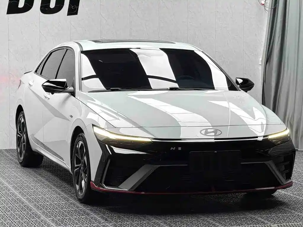 Hyundai Elantra — миниатюра 3