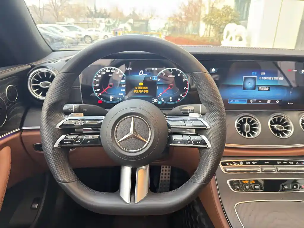 MERCEDES-BENZ E CLASS