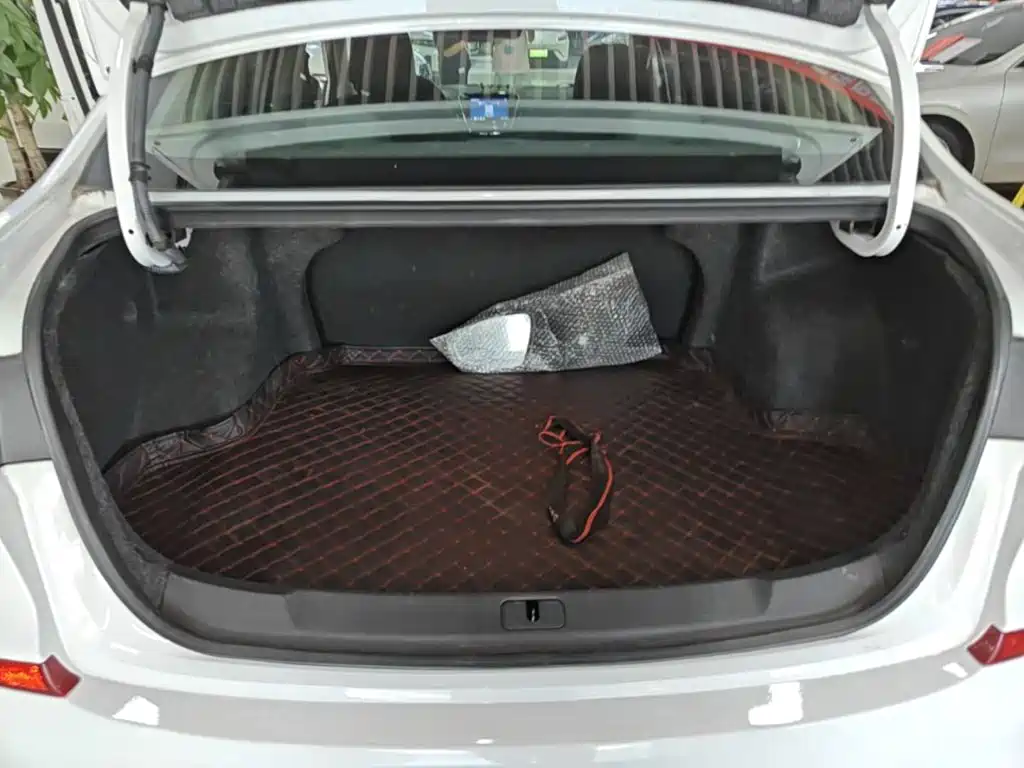 Chevrolet Monza — миниатюра 19