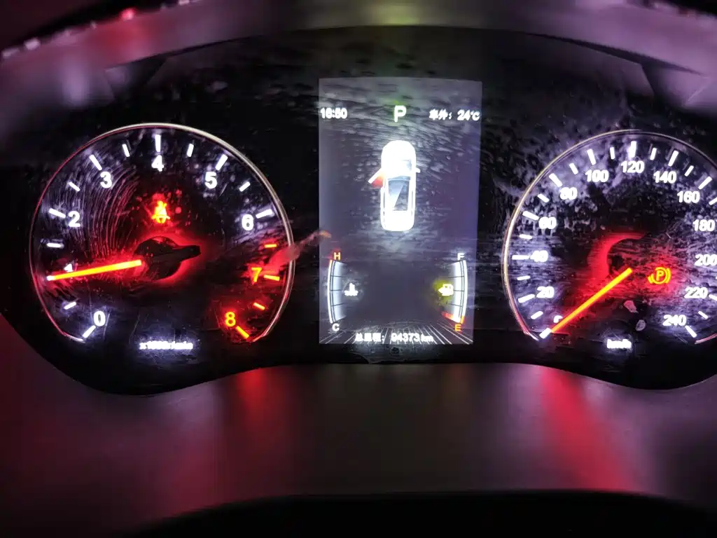 BYD MAX — миниатюра 12