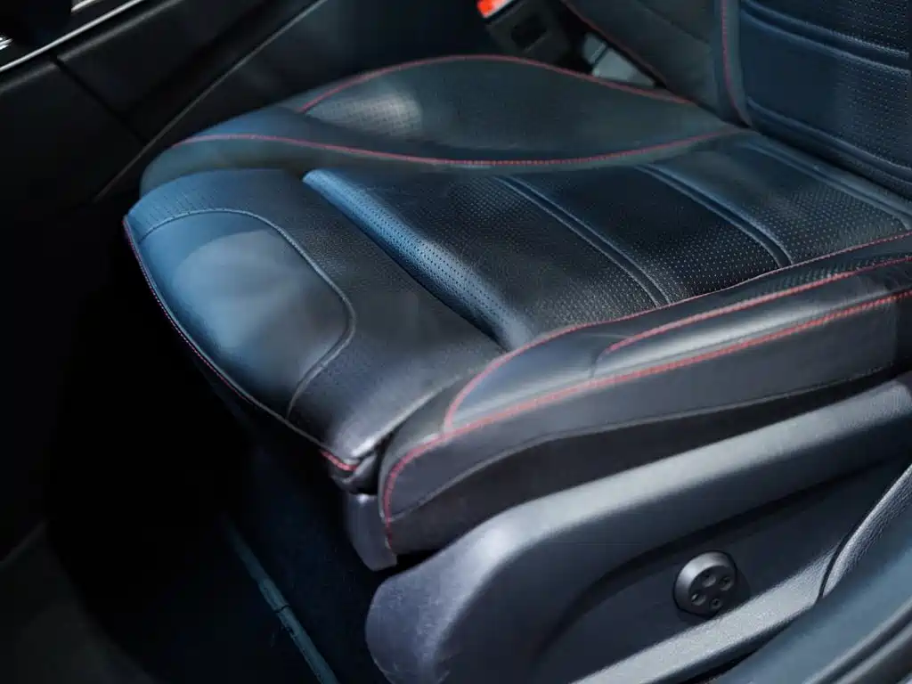 Mercedes-Benz C-Class AMG — миниатюра 29
