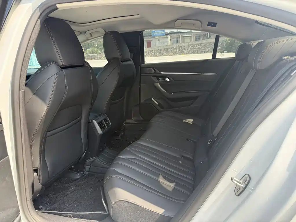 Peugeot 508 — миниатюра 6