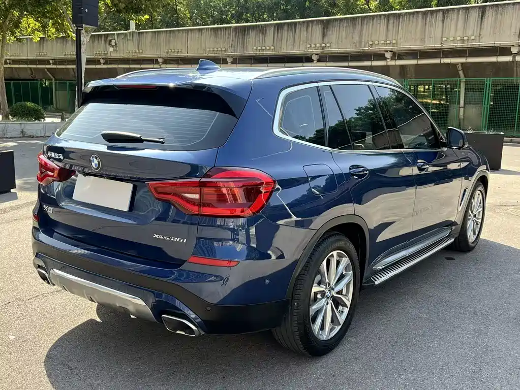 BMW X3 — миниатюра 13