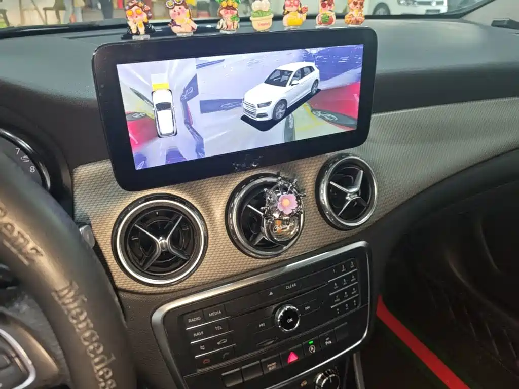 Mercedes-Benz GLA — миниатюра 13