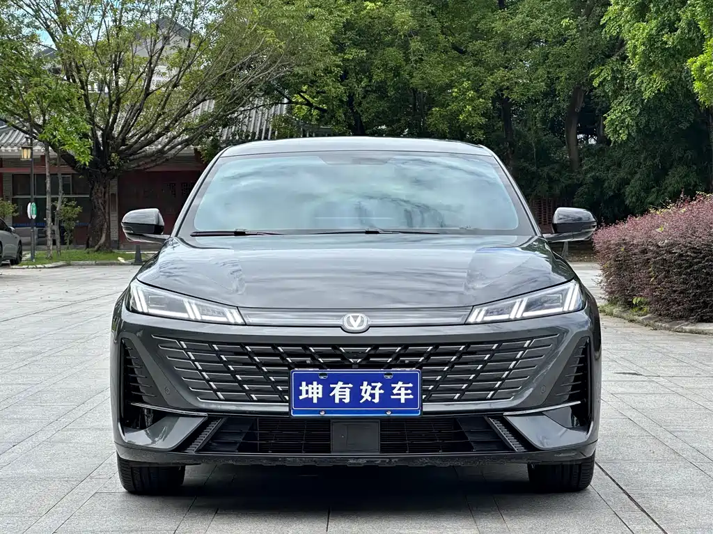 Changan Eado — миниатюра 2