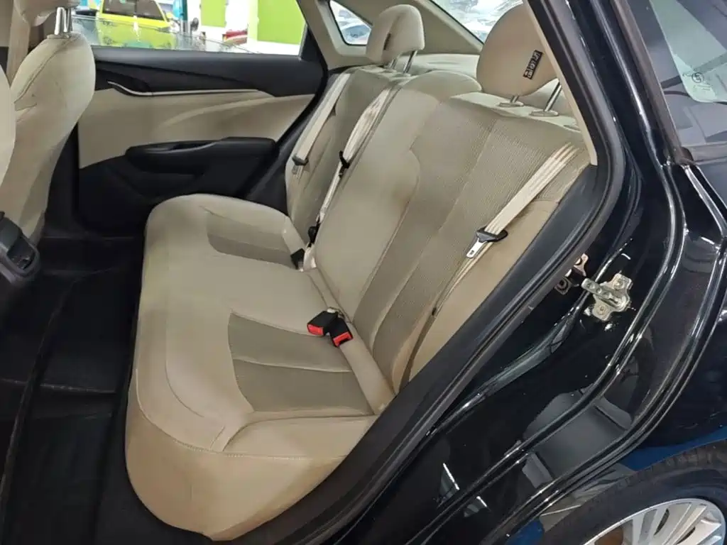 Buick Excelle — миниатюра 17