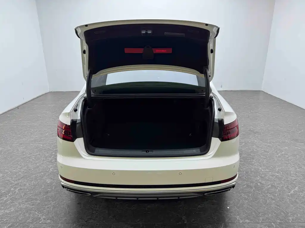 Audi A4L — миниатюра 10