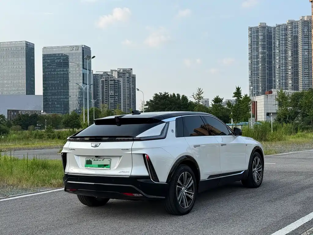 Cadillac Lyriq — миниатюра 14