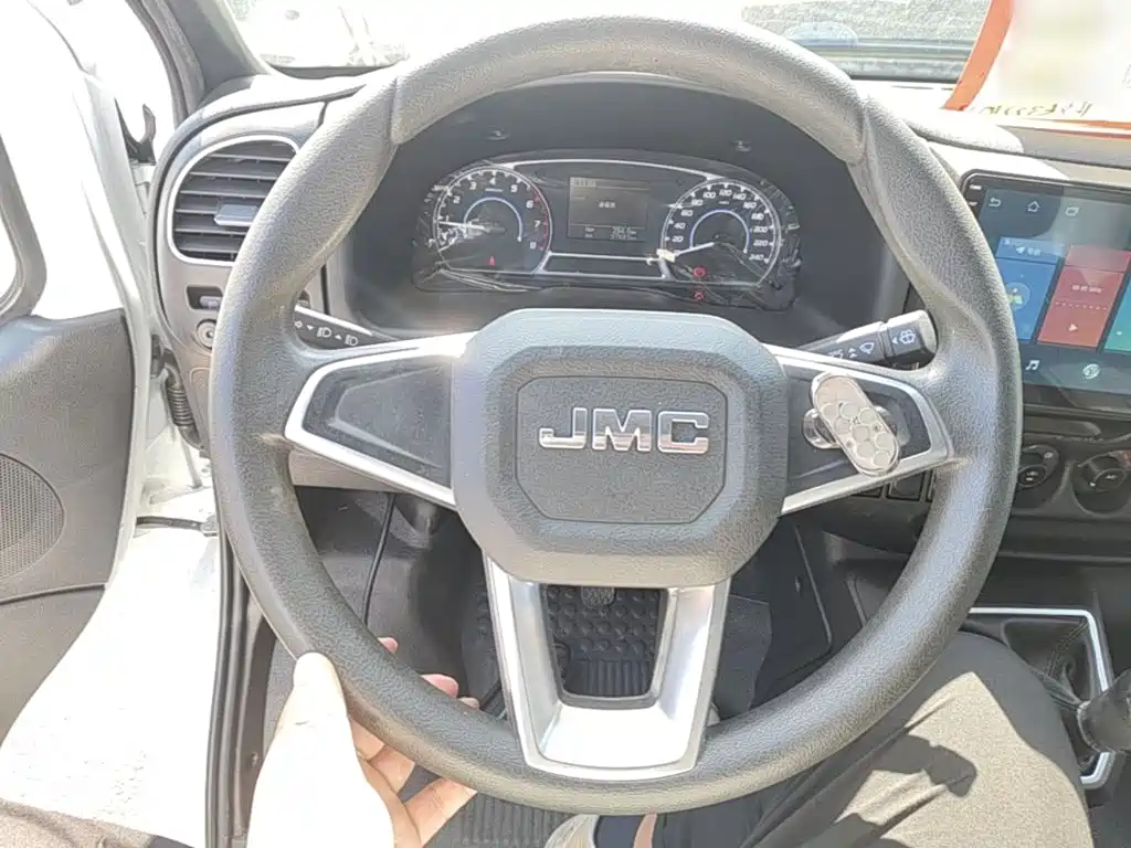 JMC Tesla — миниатюра 11