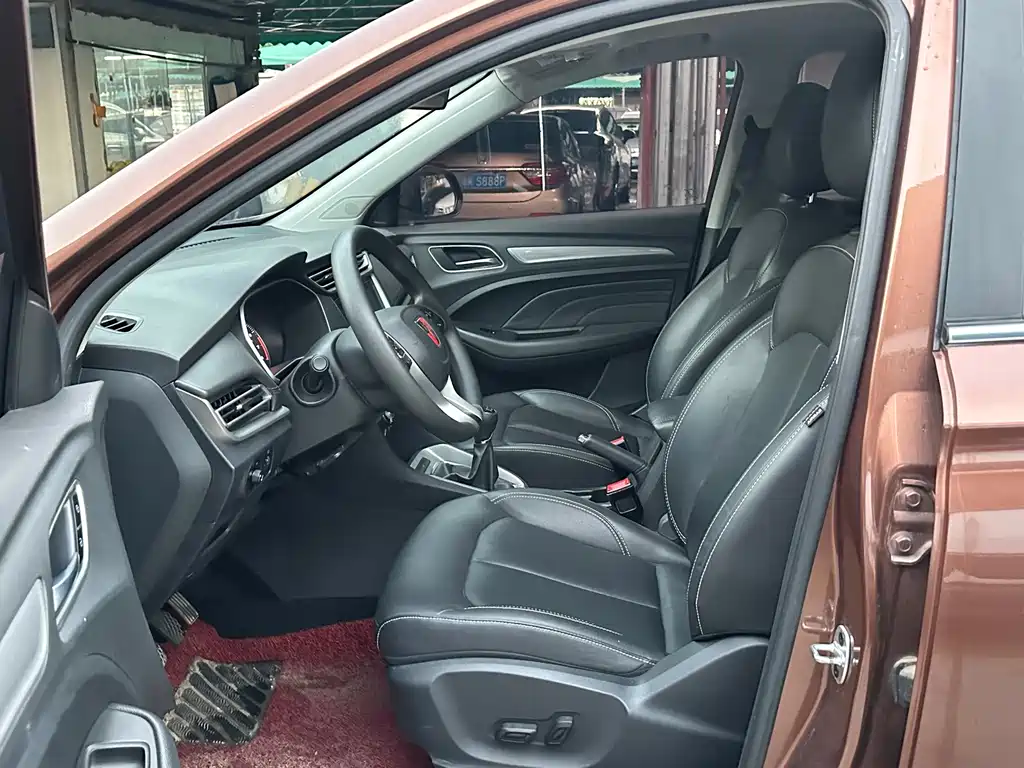 Roewe RX3 — миниатюра 7