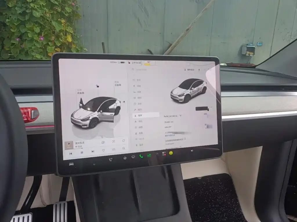 Tesla Model Y — миниатюра 13